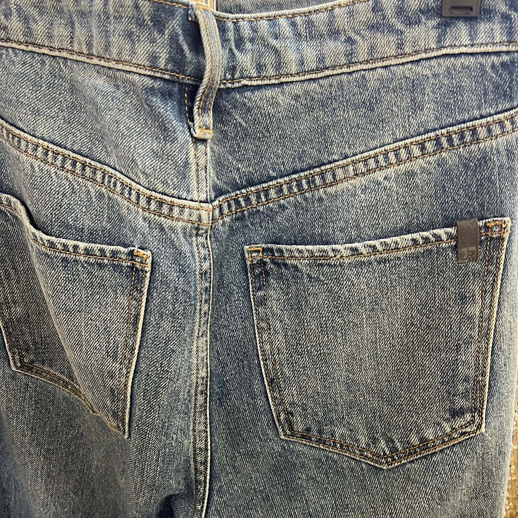 Joes Garage blue jeans sz 6 / 28