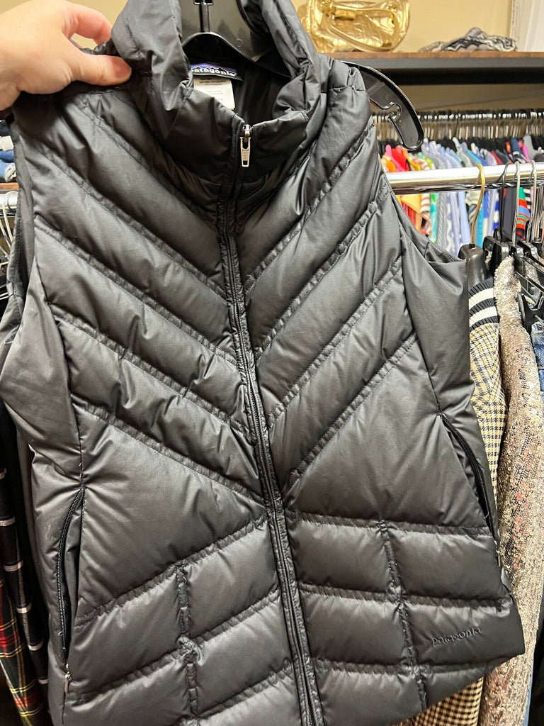 Patagonia puffer vest sz small