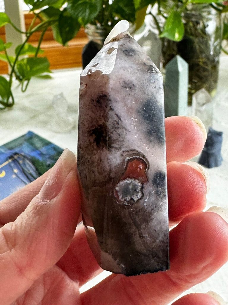 Black Flower Agate Tower