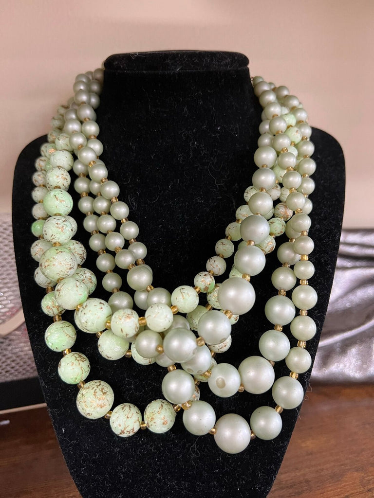 Vintage green Pearl necklace statement piece set