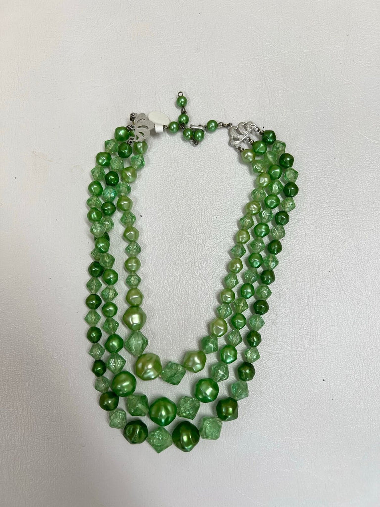 Vintage green beaded necklace