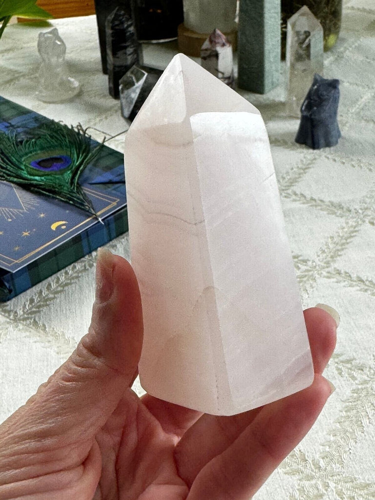 UV reactive Pink Mangano Calcite Tower